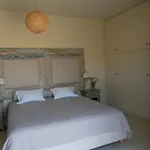 Villa The Royal Oak Otzias