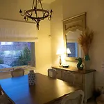 The Royal Oak Villa Otzias