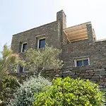 Villa The Royal Oak Otzias