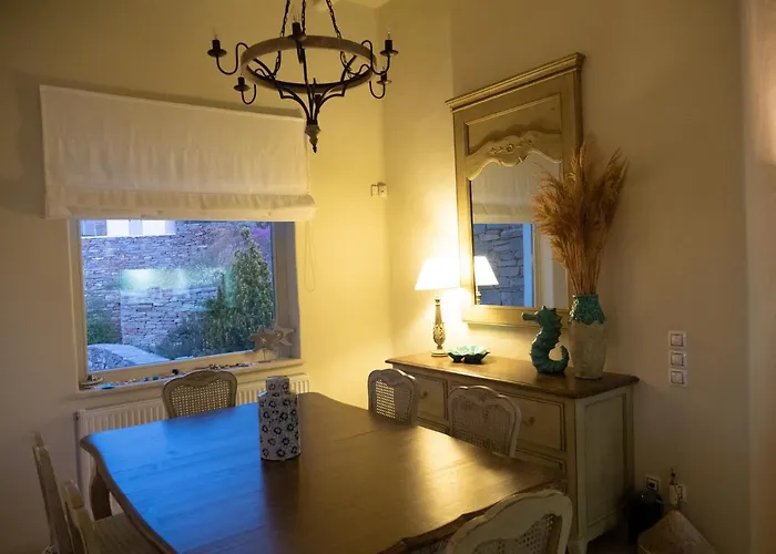 The Royal Oak Villa Otziás